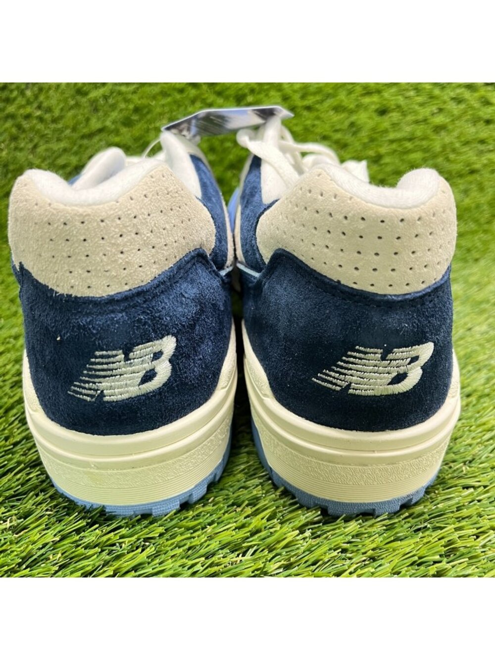 New Balance 550 Navy Electric Sky Gray Mens Size 11 Athletic Shoes Sneakers
